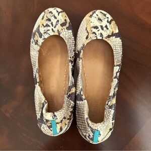 Tieks SAND SNAKE Ballet Flat Size 8 Very Good Preowned Condition
